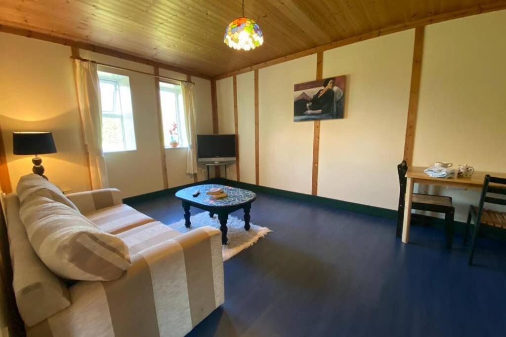 The Cosy Cabin 斯温福德 外观 照片